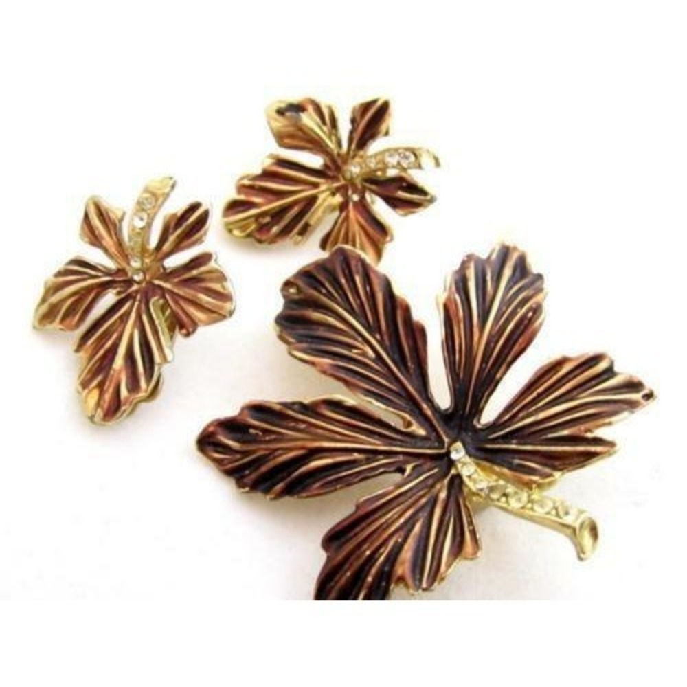 Vintage Gold Plated and Brown Enamel Rhinestone Leaves Pin &‎ Earrings Set